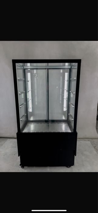 Витринный холодильник