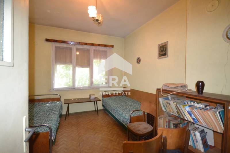 Продава се Тристаен апартамент в Хасково, Център - 83 кв.м за 977 €/кв.м - Снимка #5