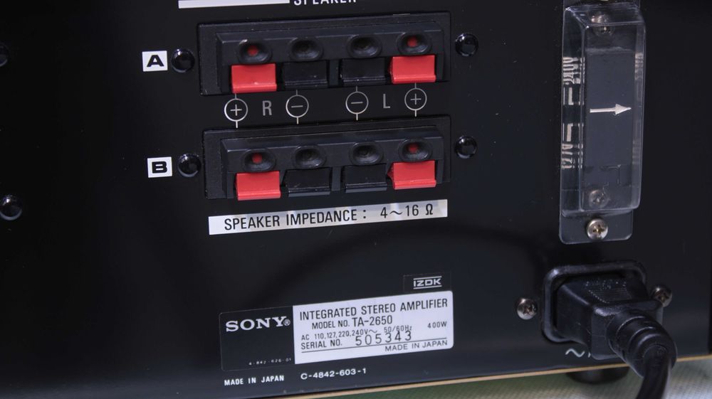 Statie/Amplificator Sony TA-2650.