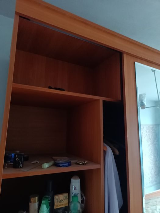 Продам шкаф купе с зеркалами