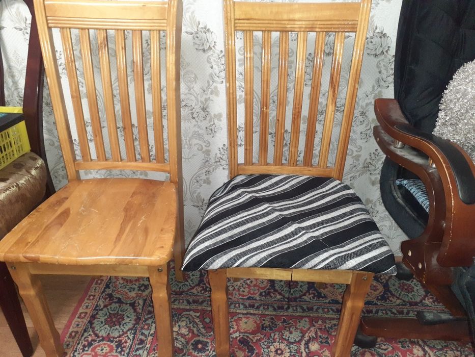 Стулья 2 шт по 3000тг.