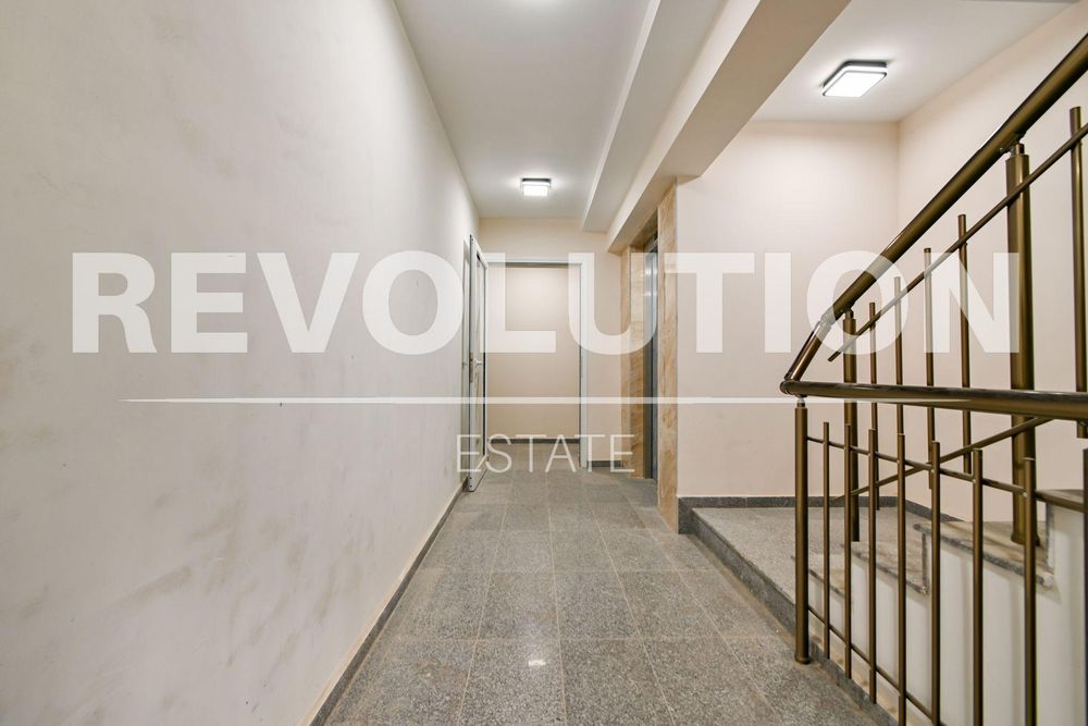 Продава се Тристаен апартамент в София, Триъгълника - 113 кв.м за 1106 €/кв.м - Снимка #13