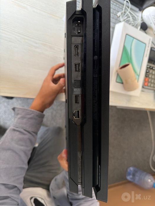 Playstation 4Pro 1Tb
