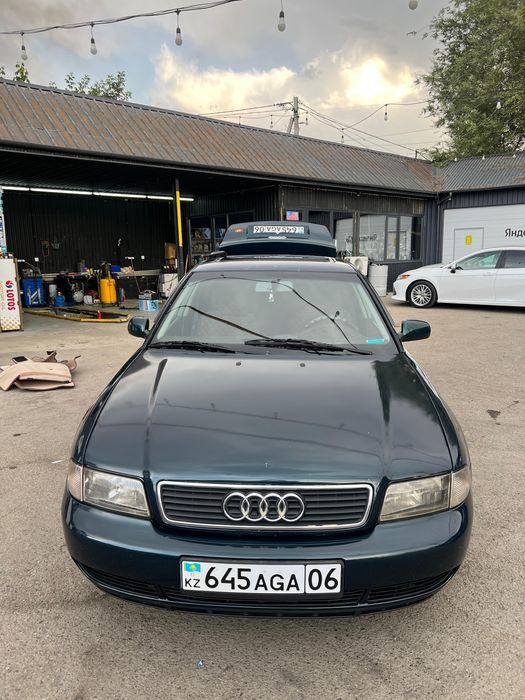 Машина,ауди а4 б5