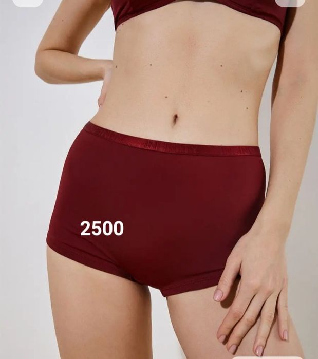 Продам купальник новый