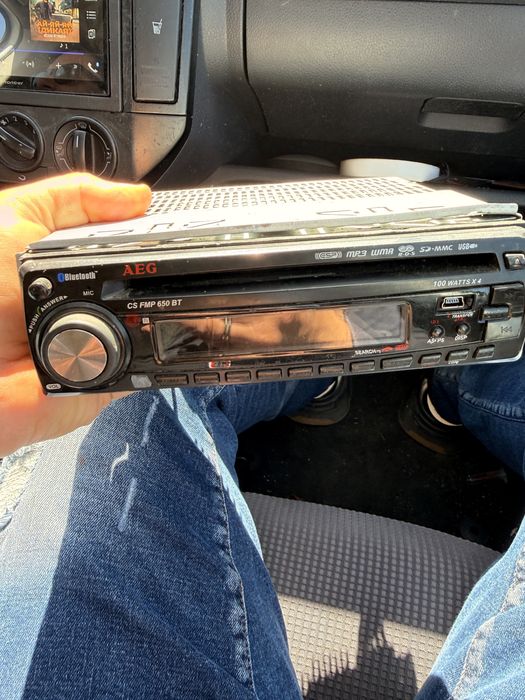 Casetofon auto AEG CS FMP 650 bt
