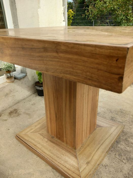 дървена кухненска маса