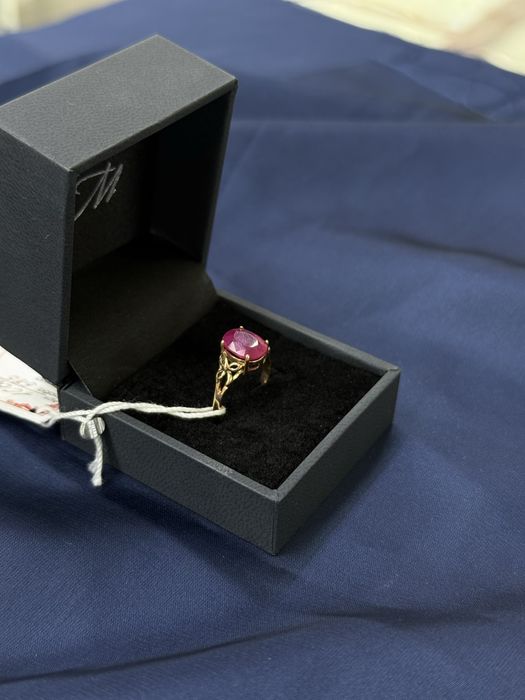 Золотое кольцо с рубином