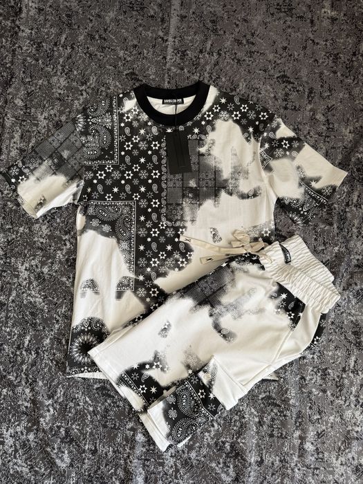 Compleu trejing barbati set de vara doua piese  pantaloni scurti tricou
