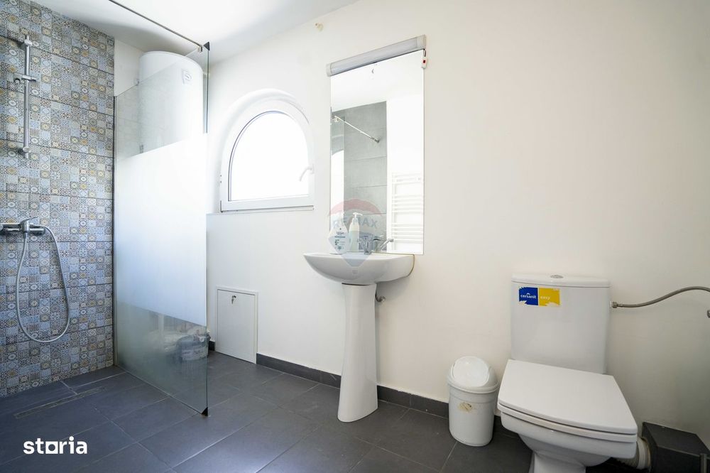 De vânzare casă cu 6 camere, ultracentral – str. Moscovei