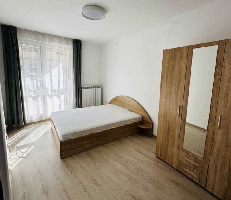 Дава се под наем Тристаен апартамент в София, Красно село - 102 кв.м за 896.58 € - Снимка #2
