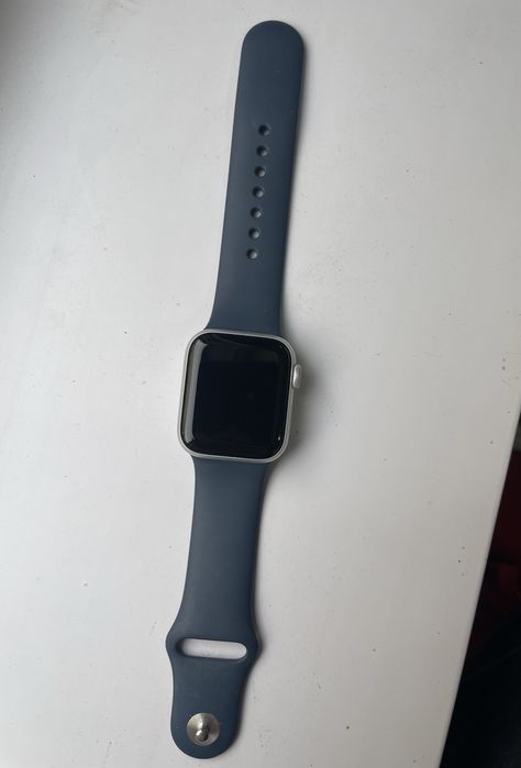 Apple Watch SE 2 (40mm, GPS) — почти новый!