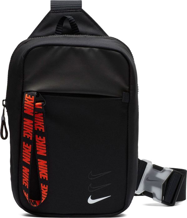 Чанта Nike Sportswear Essentials Hip Pack