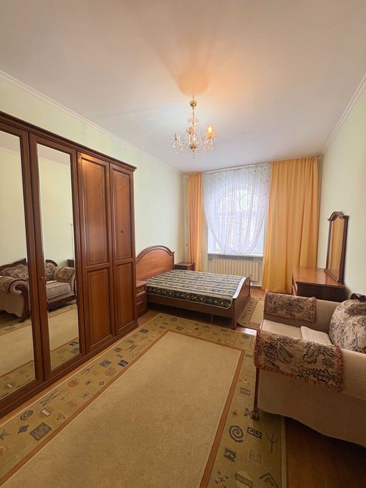 Продам коттедж в самом центре города!