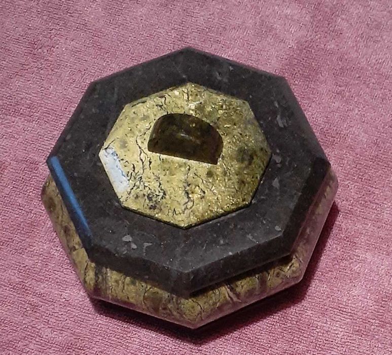 Шкатулка из камня (змеевик) (разные, см. фото)