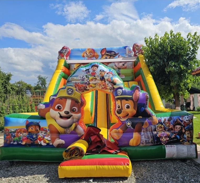 Inchiriez tobogan gonflabil 7.5x5.5x5 patrula catelusilor