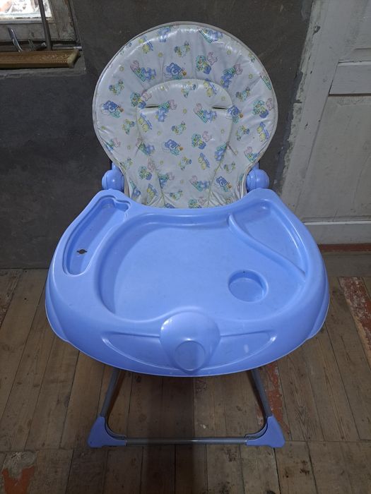 Стульчик для кормления малышей
