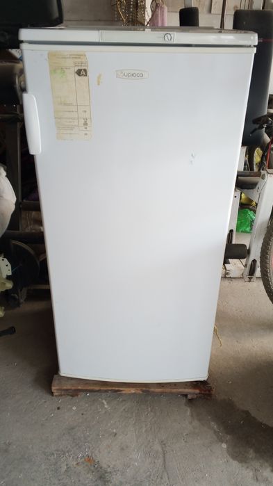 Продается холодильник Бирюса