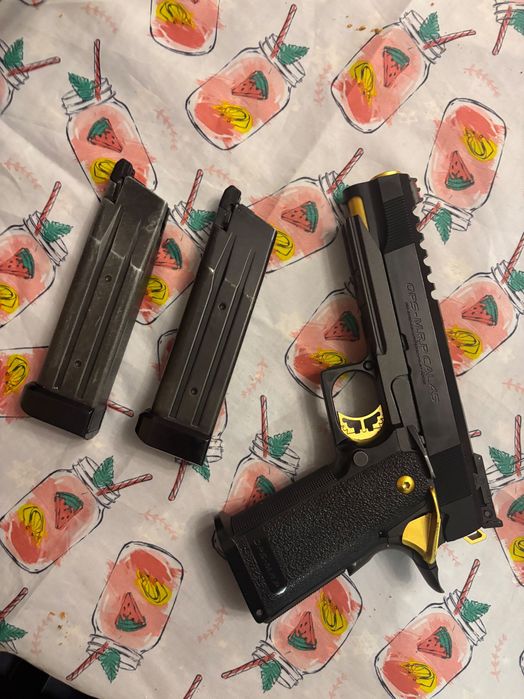 Продавам аерсофт пистолет TOKYO MARUI HI-CAPA 5.1GOLD