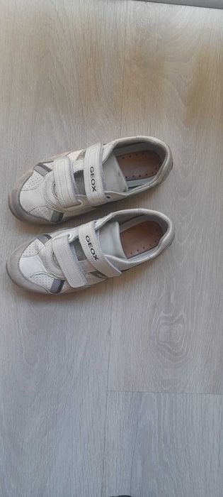 продам детскую обувь