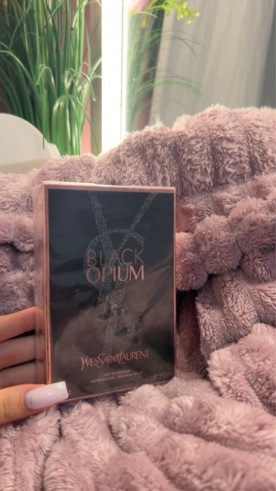 Yves Saint Laurent Black Opium