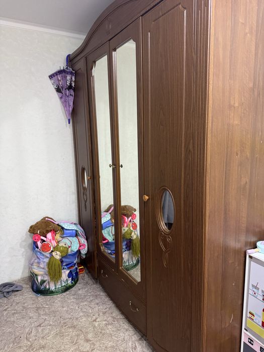 Продам спальный  гарнитур