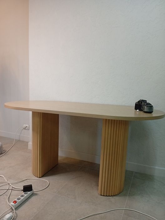 Продам новый стол, дерево