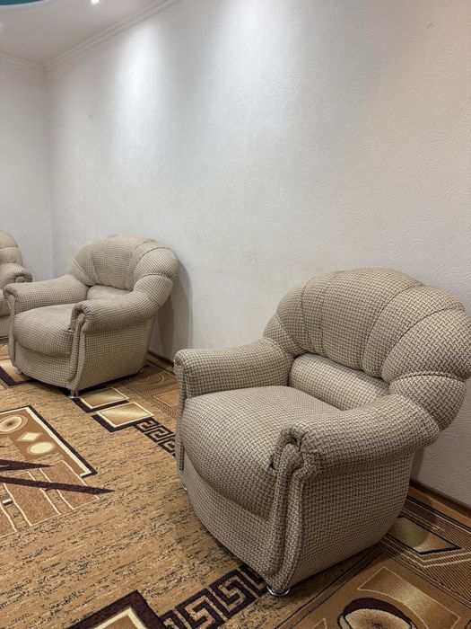 Срочно диван кресло
