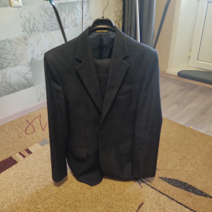 Продам мужской костюм