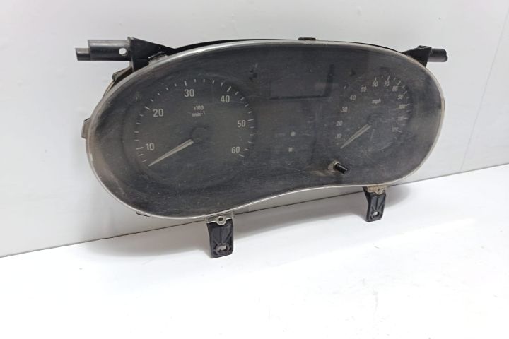 Ceasuri bord P8200390136 Renault Trafic a 2-a generatie seria