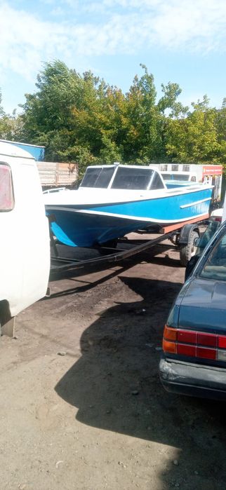 Продам катер Амур