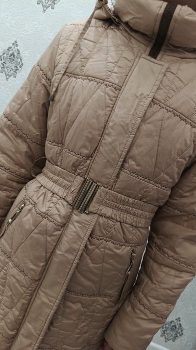 Зимняя куртка сатылады.