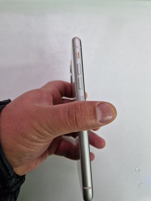 Iphone 11 (64GB) в идеальном состояний