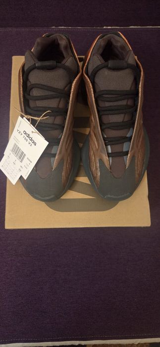 Adidasi yeezy 700 originali,mar 36 2/3,noi,cu eticheta
