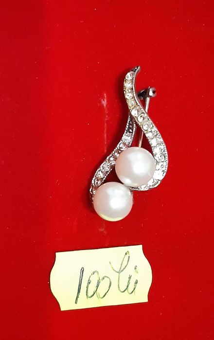 Vand brosa din argint cu perle si zirconii