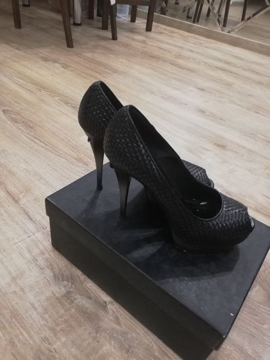 Продам туфли Loriblu