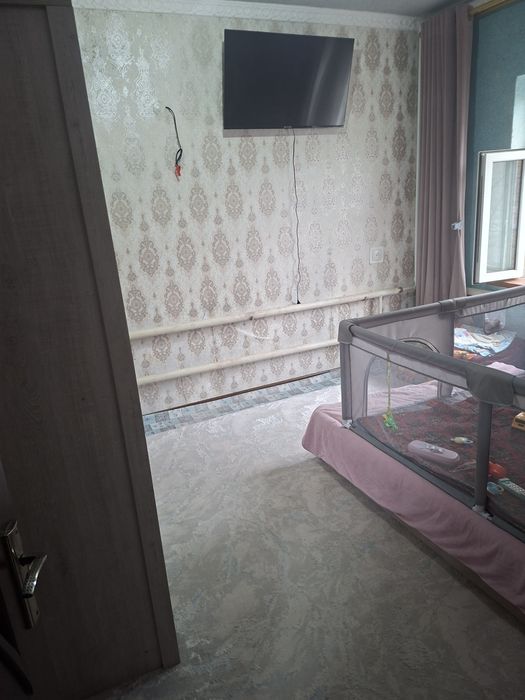 Срочно продаётся 3/2/4 квартира 77 серия феруза 77000