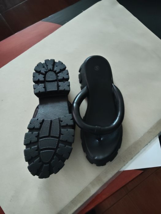 Șlapi de vară cu toc înalt pentru femei