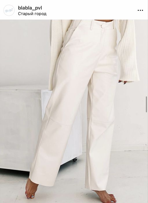 Продам брюки бежевые эко кожа