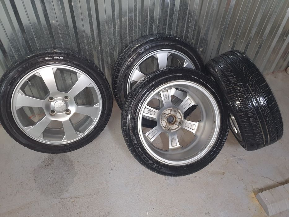 Продам Комплект Диски с одетой Резиной Нексен. Размер 215 ×45×17