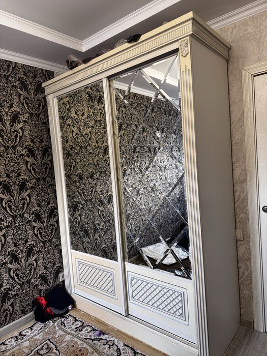 Продам шкаф купе