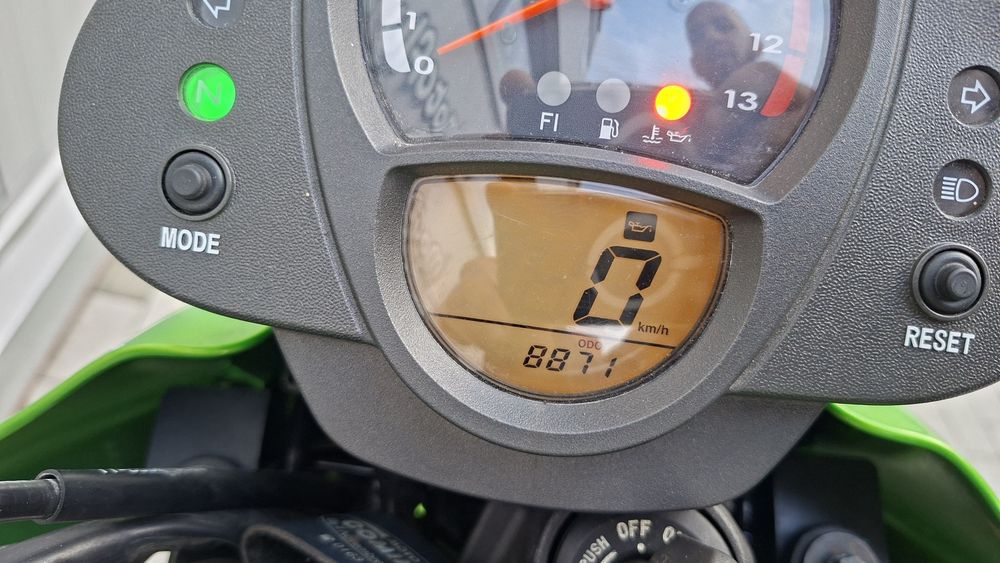 MotoFly vinde Kawasaki Er-6n Categ A2