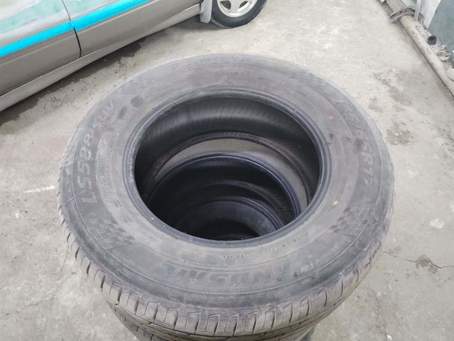 Продам шины от джипа