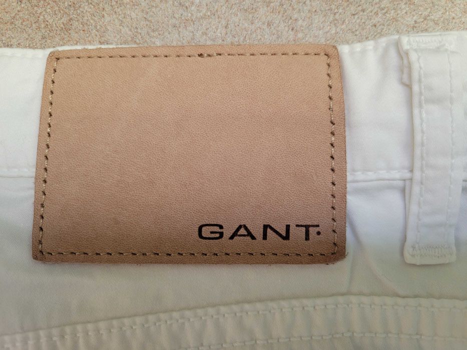 Маркови панталони MANGO и GANT с 2 подаръка на ТОП цена