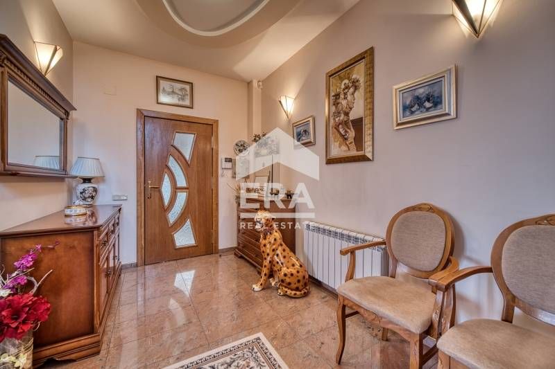 Продава се Къща в Варна, Бриз - 329 кв.м за 1535 €/кв.м - Снимка #7