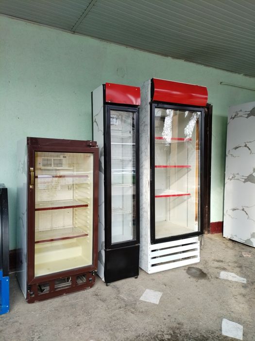 Витринный холодильник