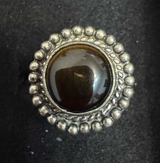 Продам кольцо с натуральным тигровым глазом