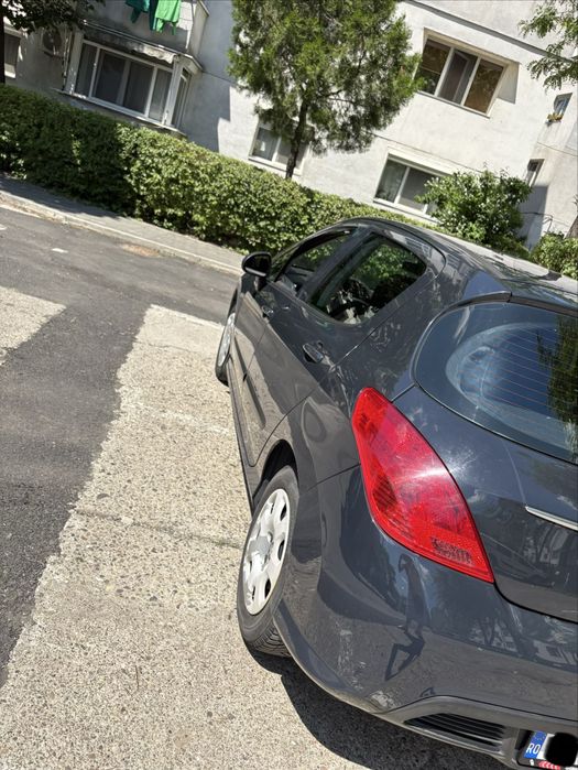 Peugeot 308 1.6 Benzină Automat