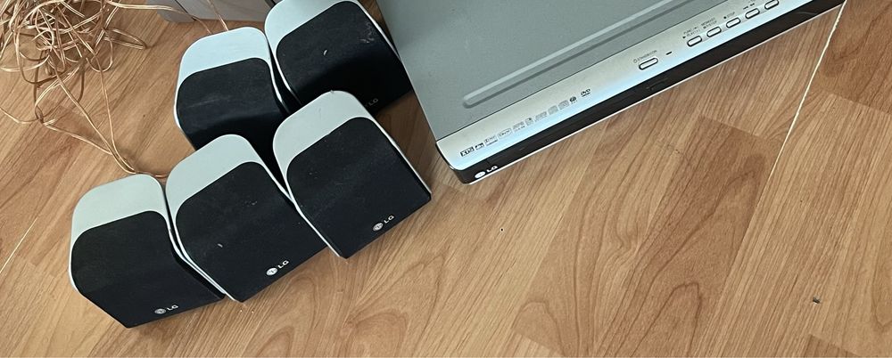 Аудио система / Система за домашно кино LG ( LG ресивър LG усилвател )
