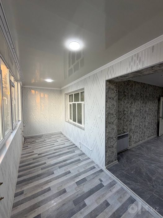 Срочно Прадаеться 4-ком квартира городе Чирчике районе Троицк центр